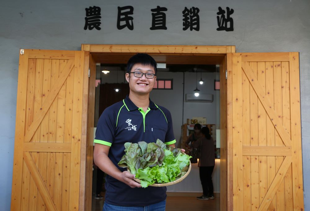 斗南小農歐孟堅的「綜合生菜」，是站點人氣商品。