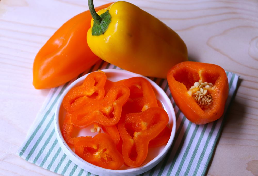 容易攜帶的黃椒、紅椒及芭樂等蔬果，可以當早餐或餐間點心。